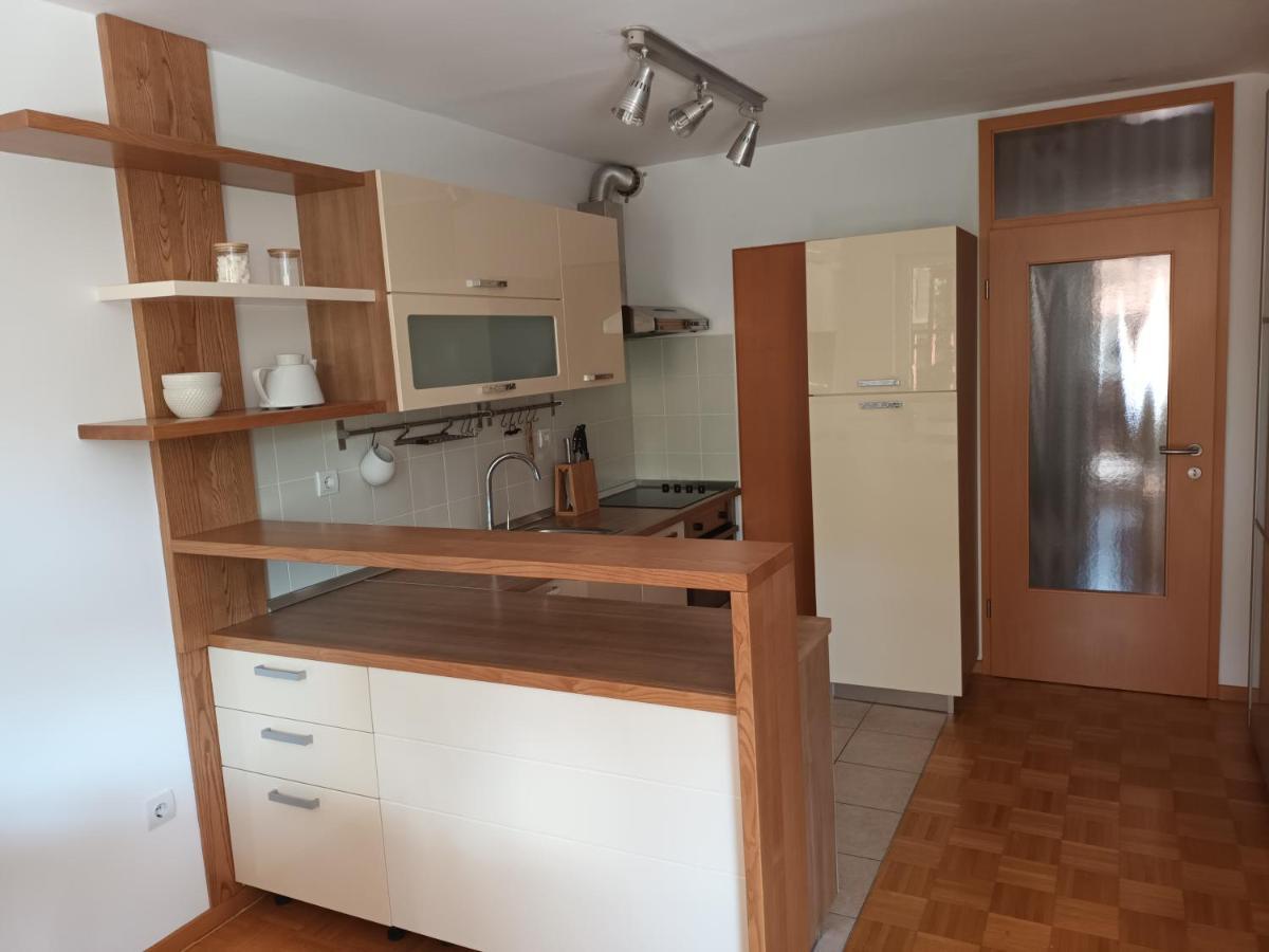 City Nest Apartment Кобарид Экстерьер фото